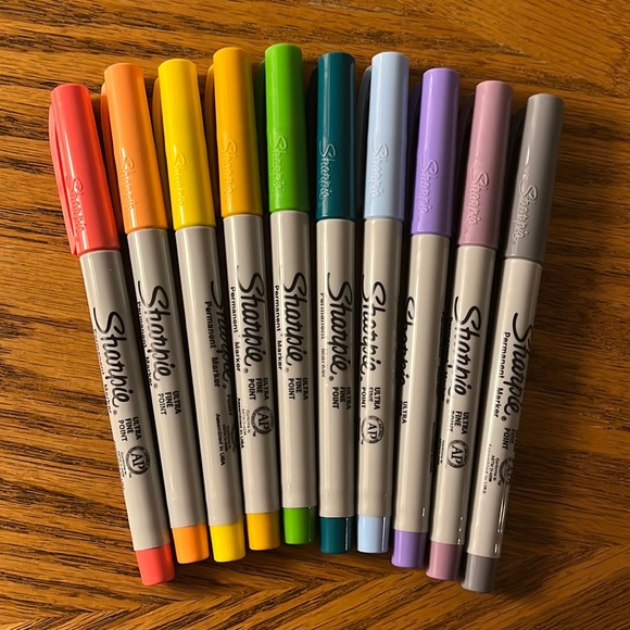 New Sharpie Ultra Fine Point Colored Permanent Markers 10 Count Like New - Picture 6 of 6